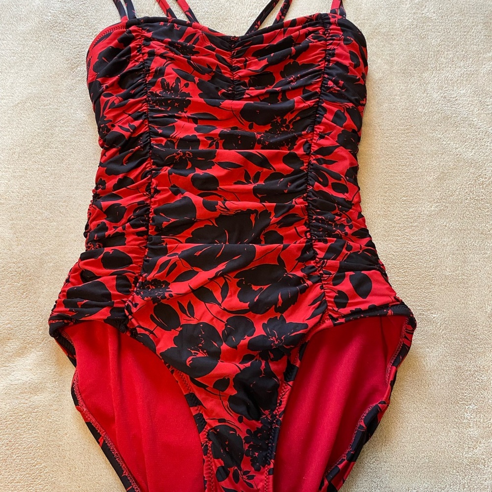 Jansen Red/Black Floral Bathing Suit with Tummy Control.  Size 8